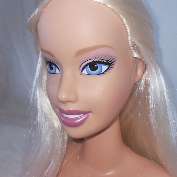 Barbie 2005 Styling Head - Picture 12 of 16